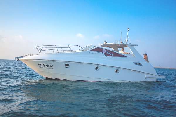33尺運動游艇