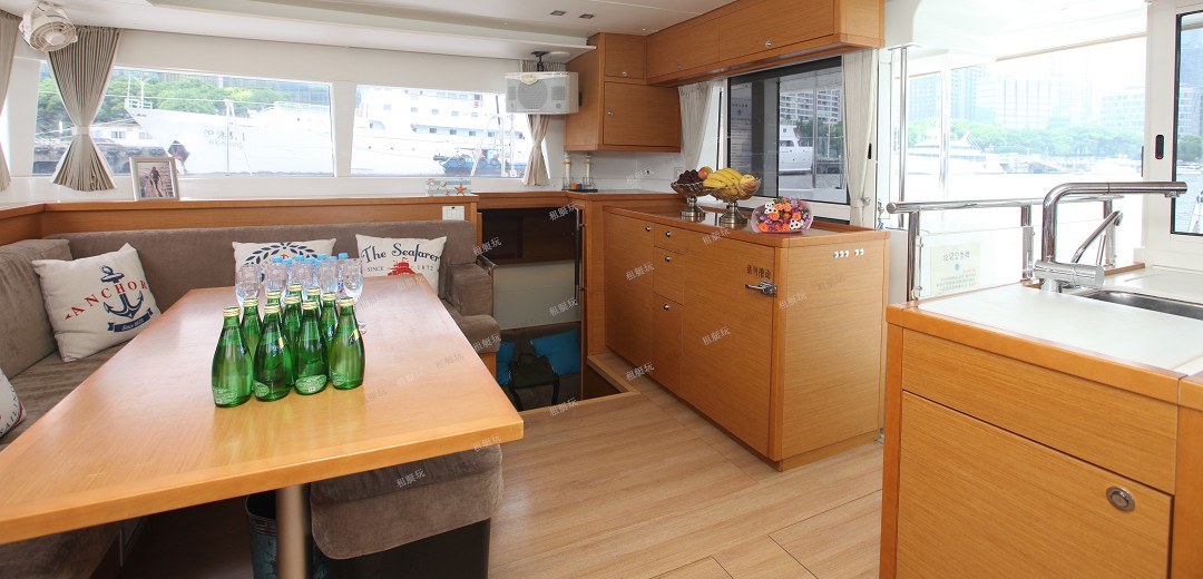 法國(guó)藍(lán)高 Lagoon450