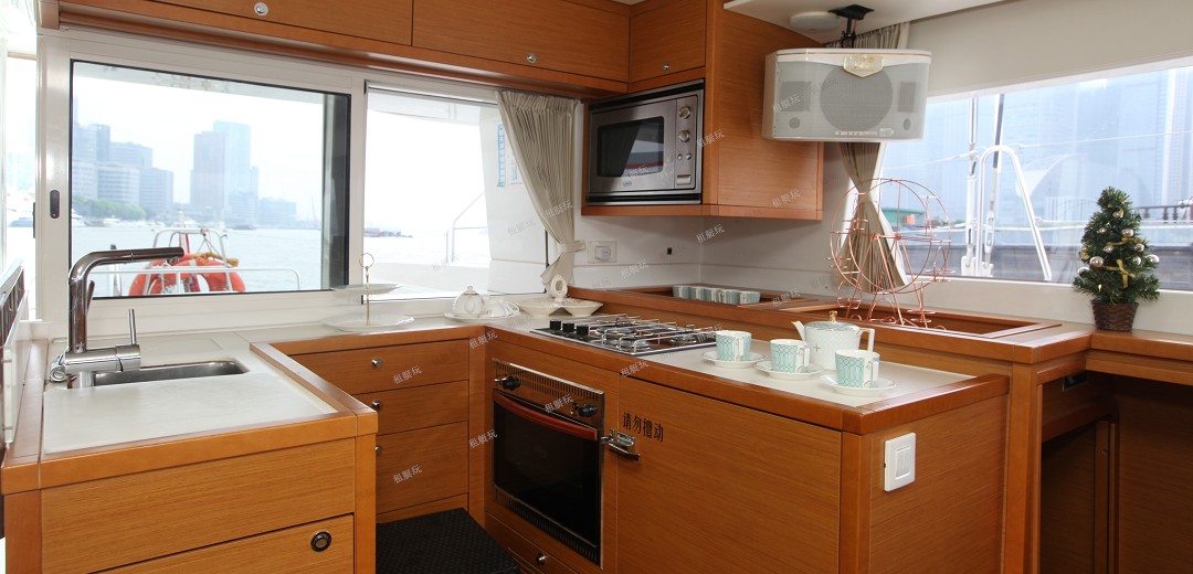 法國(guó)藍(lán)高 Lagoon450