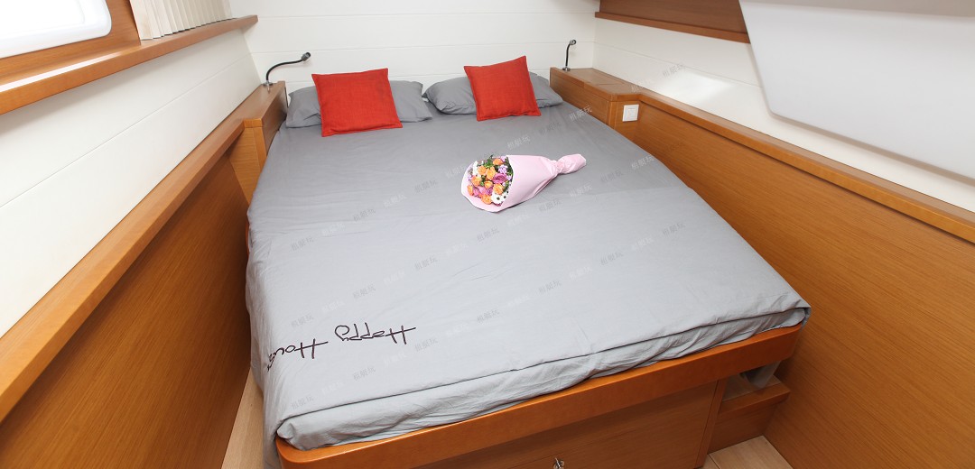 法國(guó)藍(lán)高 Lagoon450