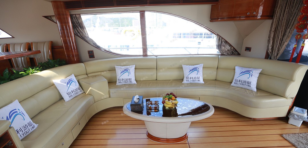 68英尺豪華游艇